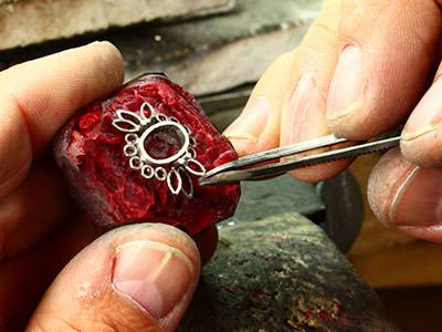 Jewelry Making, a Delightful Hobby for Women!