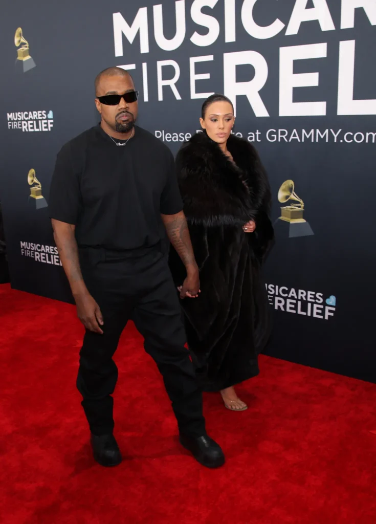 Kanye West and Bianca Censori escorted out of Grammys 2025 WOW NUUDE 3