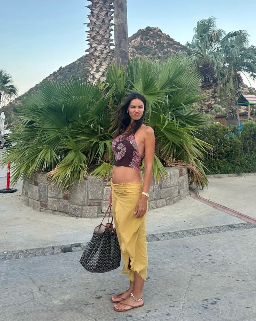 Zeynep Demirel'in Evin Kararlarını Kimin Aldığına Dair Yorumu Gündem Oldu! 2 Zeynep Demirelin Evin Kararlarini Kimin Aldigina Dair Yorumu Gundem Oldu 3