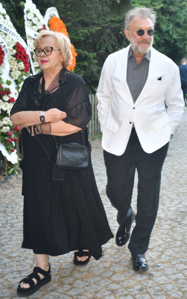 Feyyaz Şerifoğlu, Merve Dinçkol ile Evlenirken Duygusal Anlar Yaşadı: “Her Rolümde Burada Evlenme Teklifi Ettim” 2 Feyyaz Serifoglu Merve Dinckol ile Evlenirken Duygusal Anlar Yasadi Her Rolumde Burada Evlenme Teklifi Ettim 6