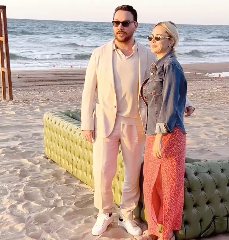 Sinan Akçıl ve Ece Erken Aşkı Gündem Oldu: "Aşktan Korkmayın, Herkes İstediğini Yaşasın" 3 Sinan Akcil ve Ece Erken Aski Gundem Oldu Asktan Korkmayin Herkes Istedigini Yasasin 2